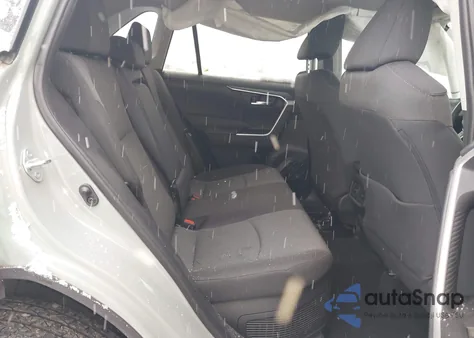 2021 Toyota Rav4 Hybrid Xle z USA, uszkodzony, nr VIN 4T3RWRFV2MU027523